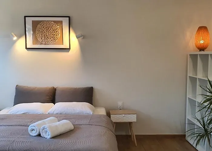 Διαμέρισμα Sjesta Komfortowe Apartamenty, Prywatny Parking, Gratis Parking W Centrum Miasta Kudowa-Zdrój